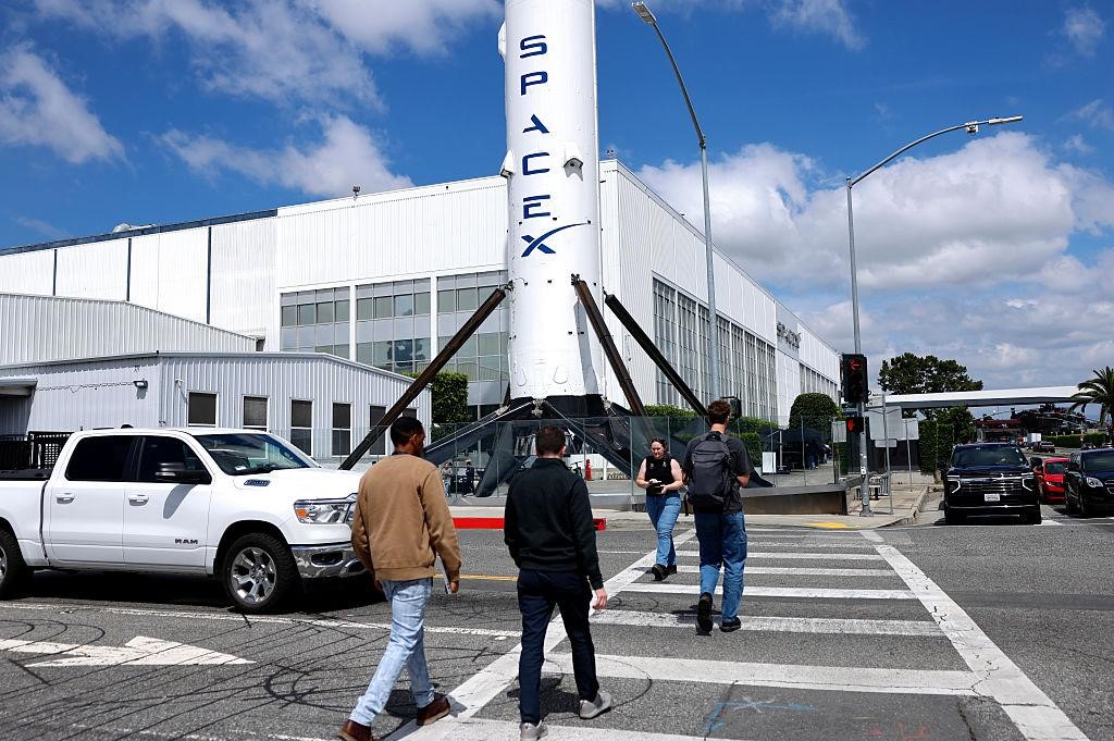 How Elon Musk Became the World’s First Trillionaire Through SpaceX Key Lessons for Africans in Tech....