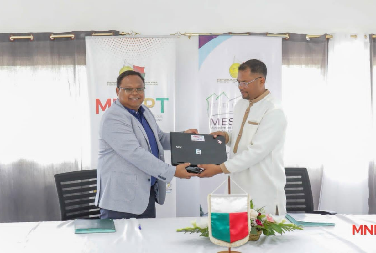 Madagascar’s MNDPT Provides 400 Laptops to Support National Baccalaureate Exams